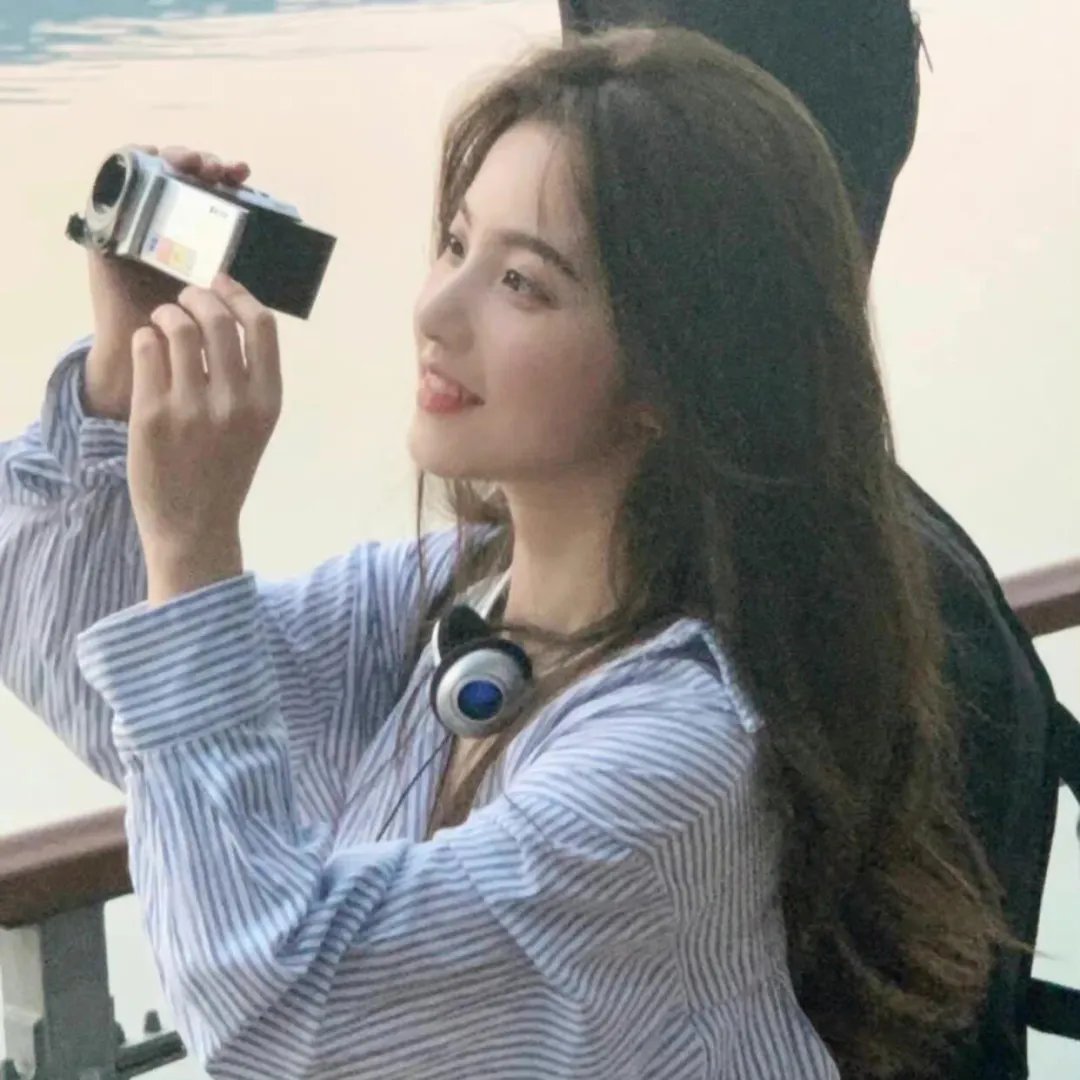 好女三头瞒